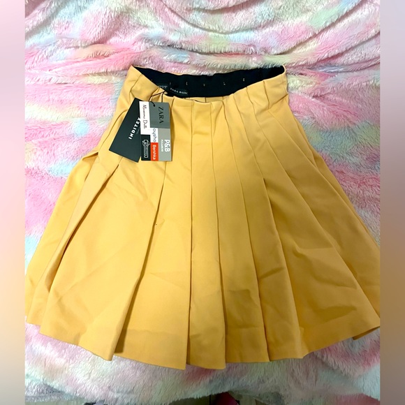 Zara skirt - Picture 2 of 2